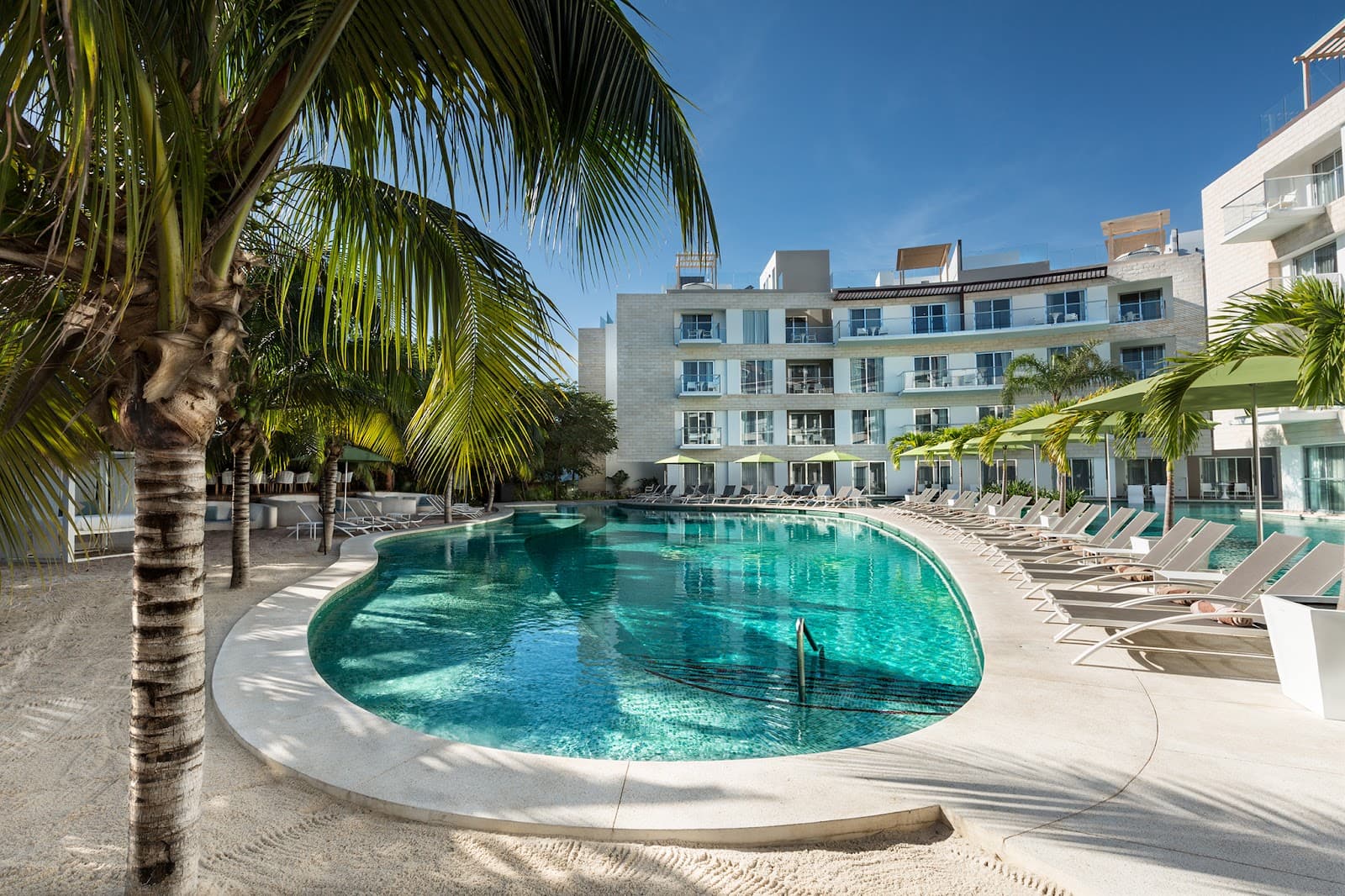 Unterkunft The Fives Beach Hotel and Residences