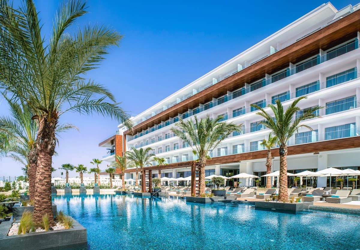 Amanti, MadeForTwo Hotels