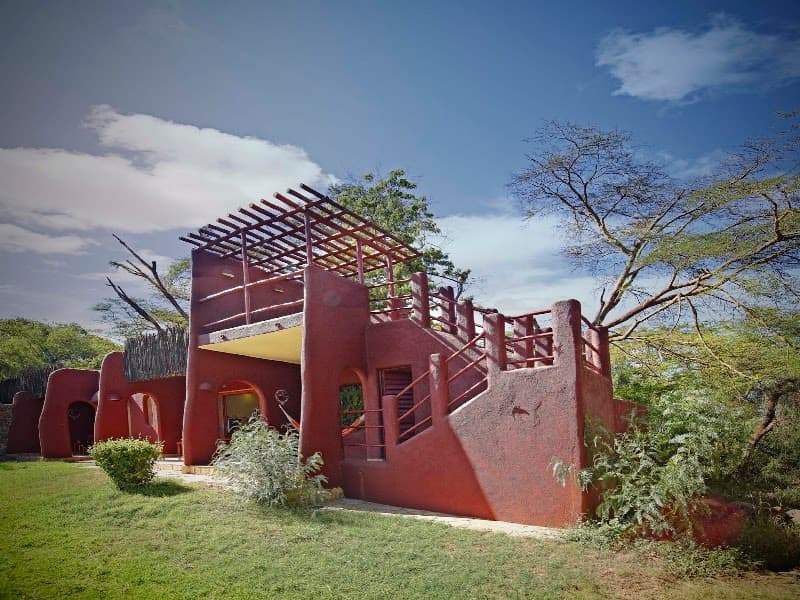 Amboseli Serena Safari Lodge