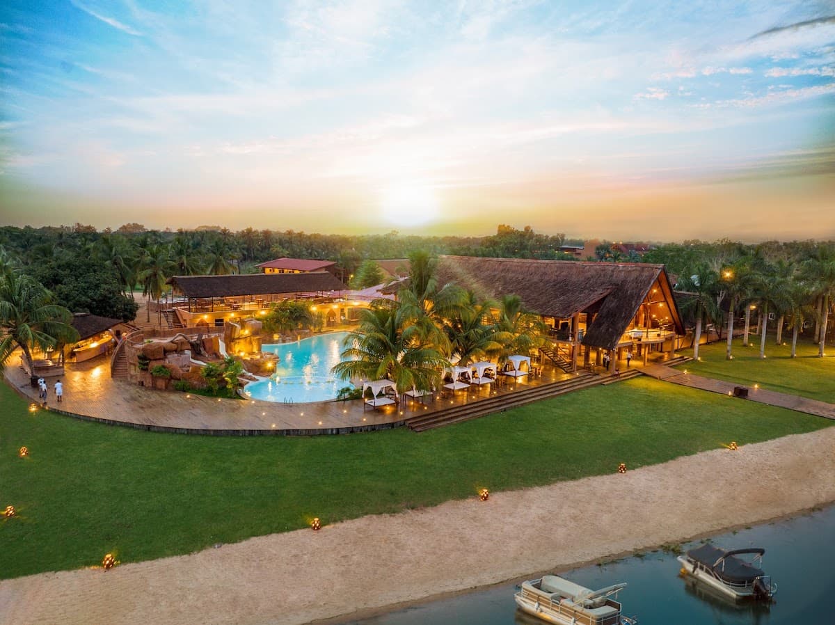 Aqua Safari Resort