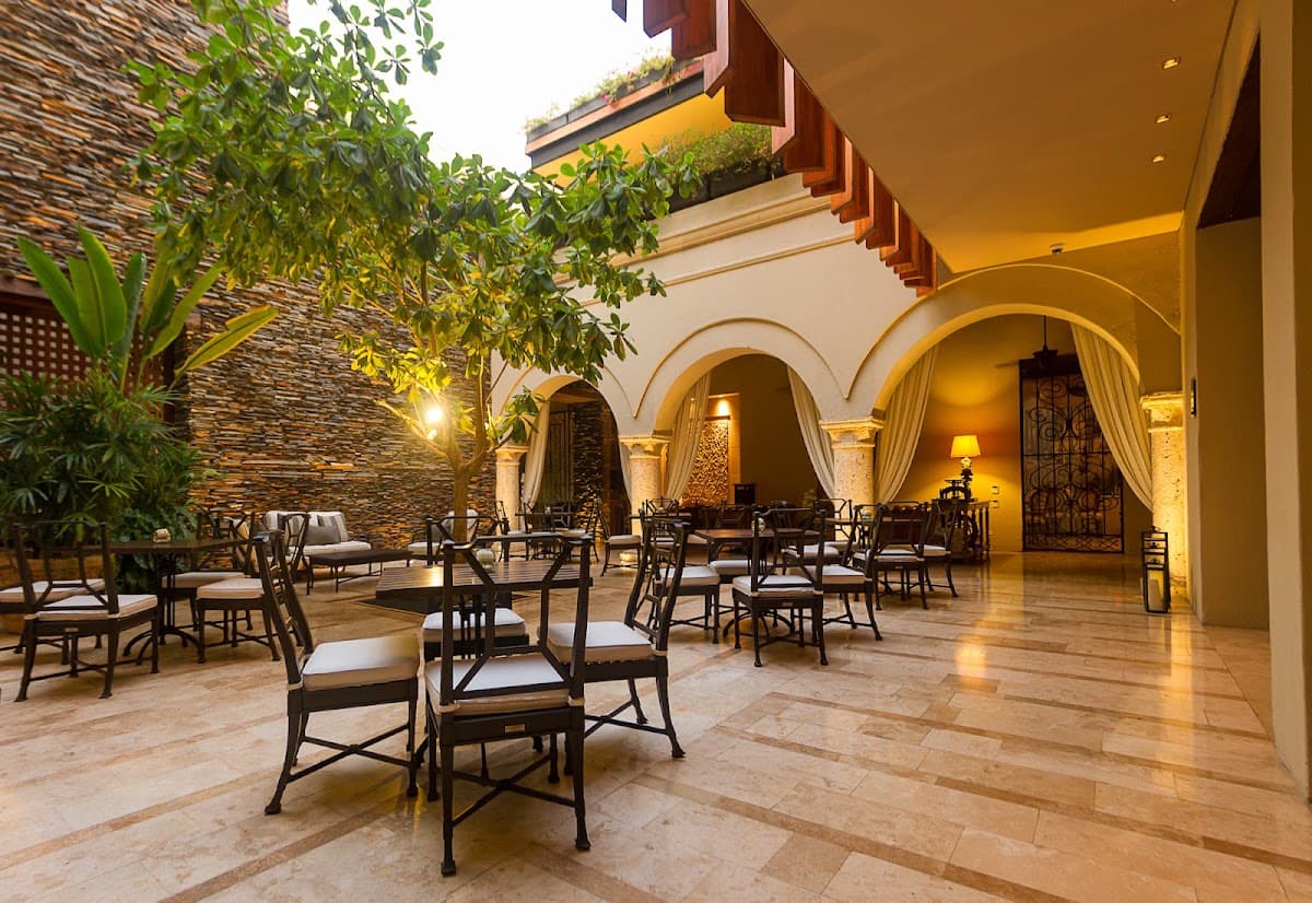 Bastión Luxury Hotel