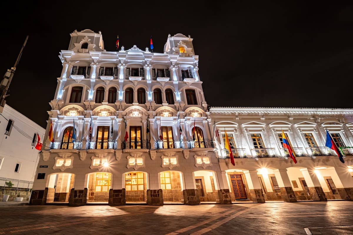 Hotel Plaza Grande | Quito - Ecuador