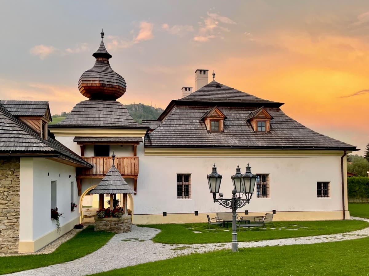 Kaštieľ Kubínyi - Hotel & Wellness | Coffee & Wine