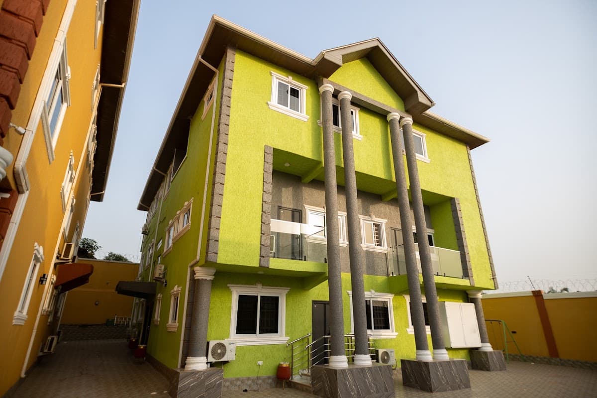 Lutz Ville - Kumasi