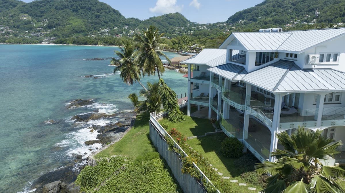 VallonEnd Beachfront Villa
