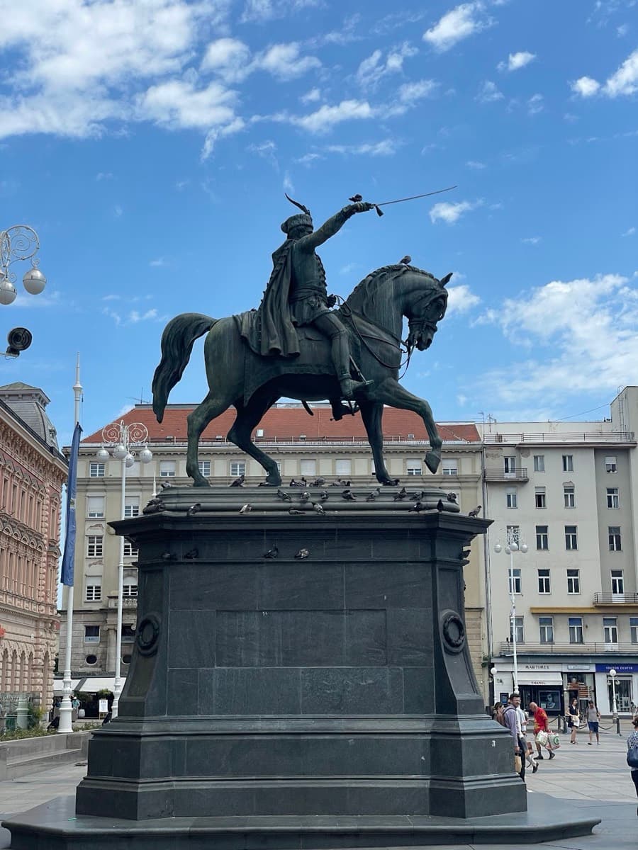 Ban Josip Jelačić Statue