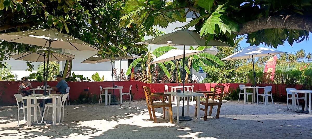 Beach fresh Dhigurah (Restaurant & cafe )