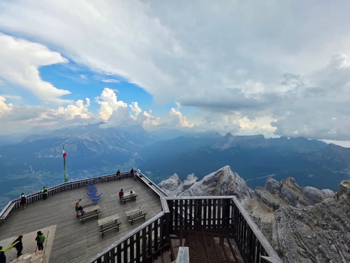 Cable car / Cablecar Tofana - Arrow in the sky