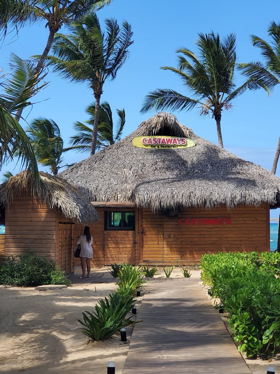 Castaways Bistro