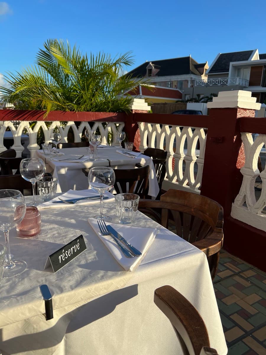 Esty's Brasserie