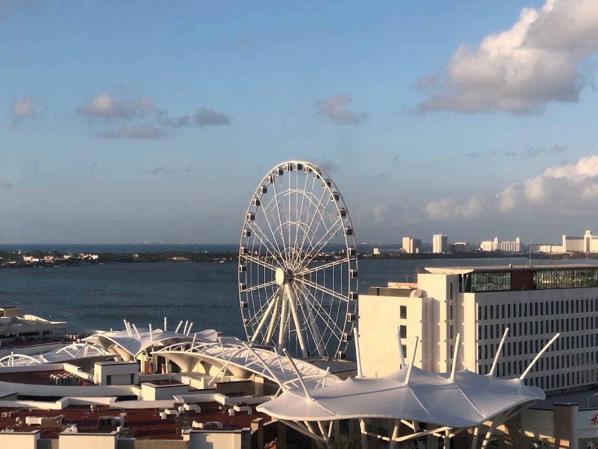 Ferris Wheel Cancun