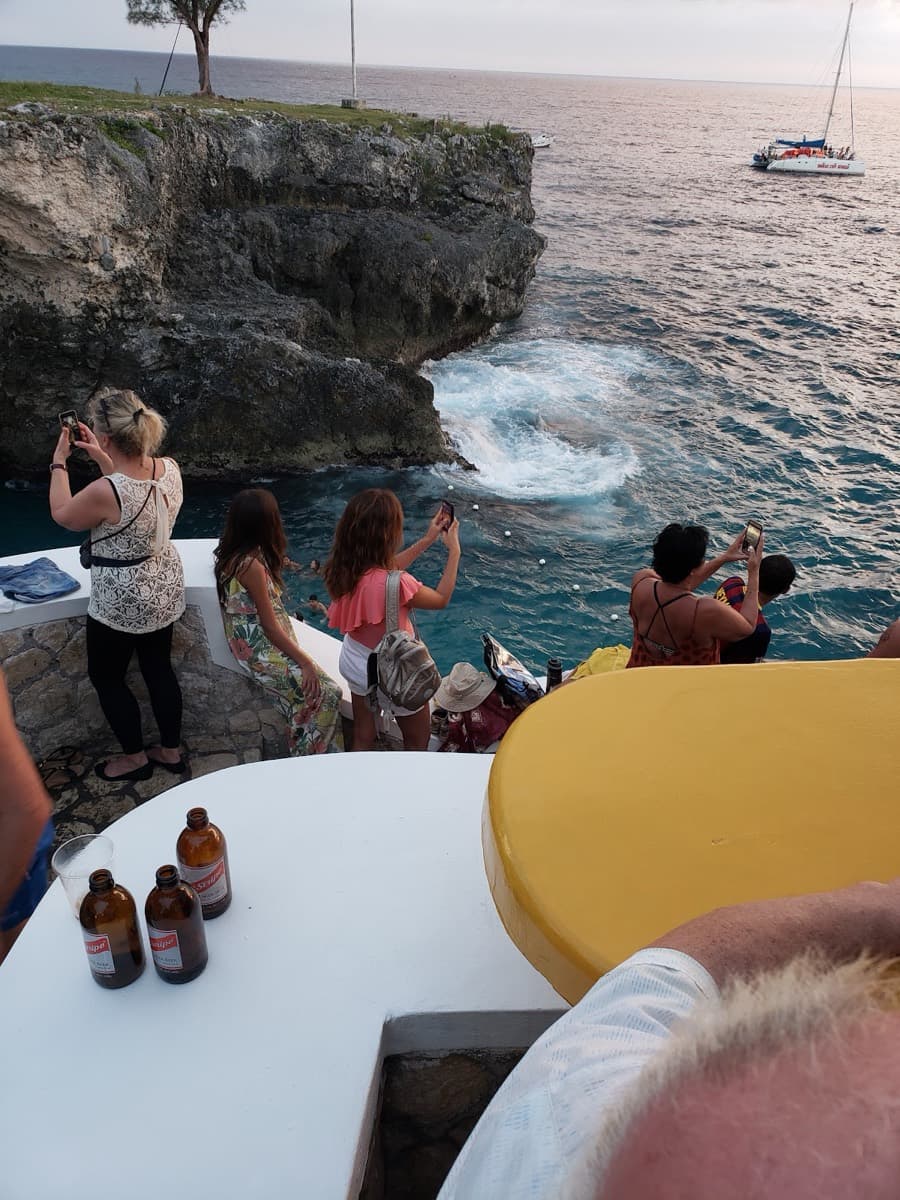 Negril cliffs