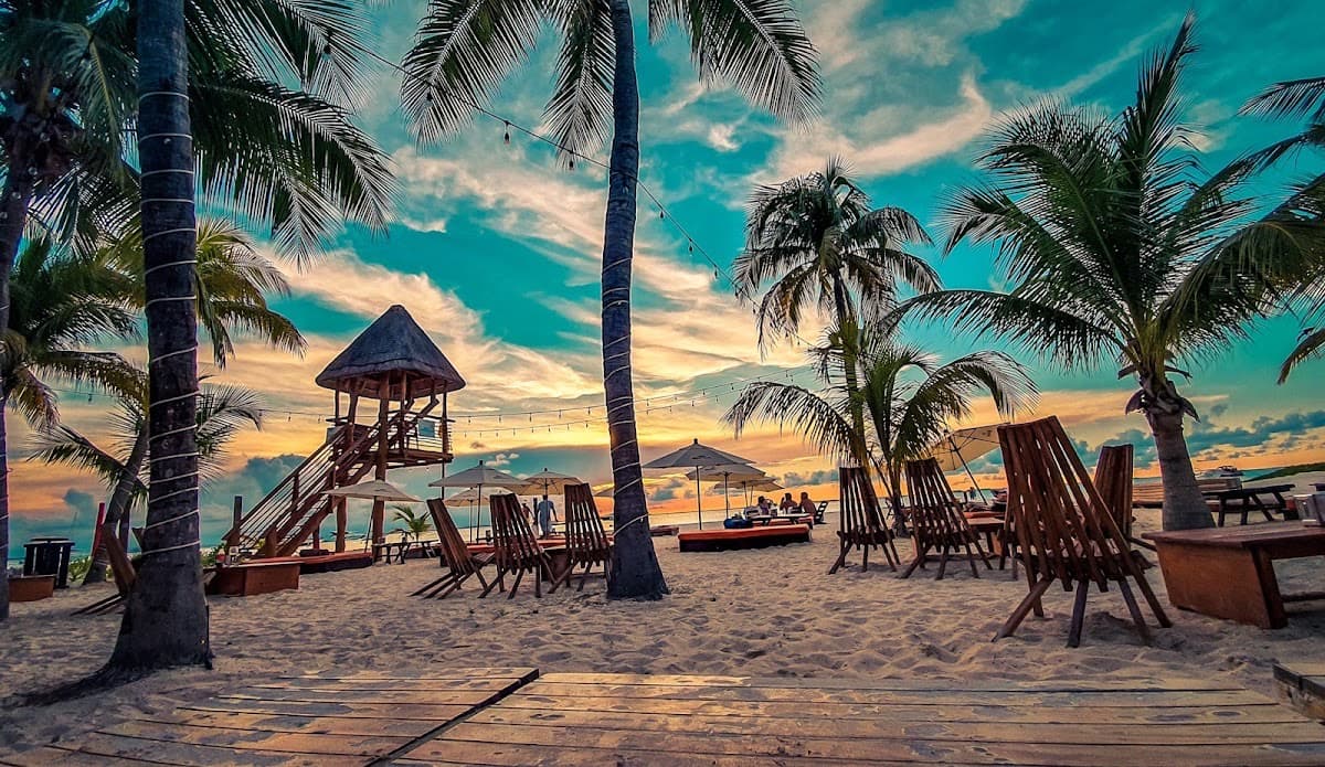 Green Demons Beach Club Isla Mujeres