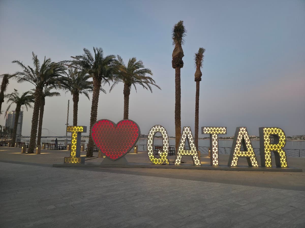 I Love Qatar Sign
