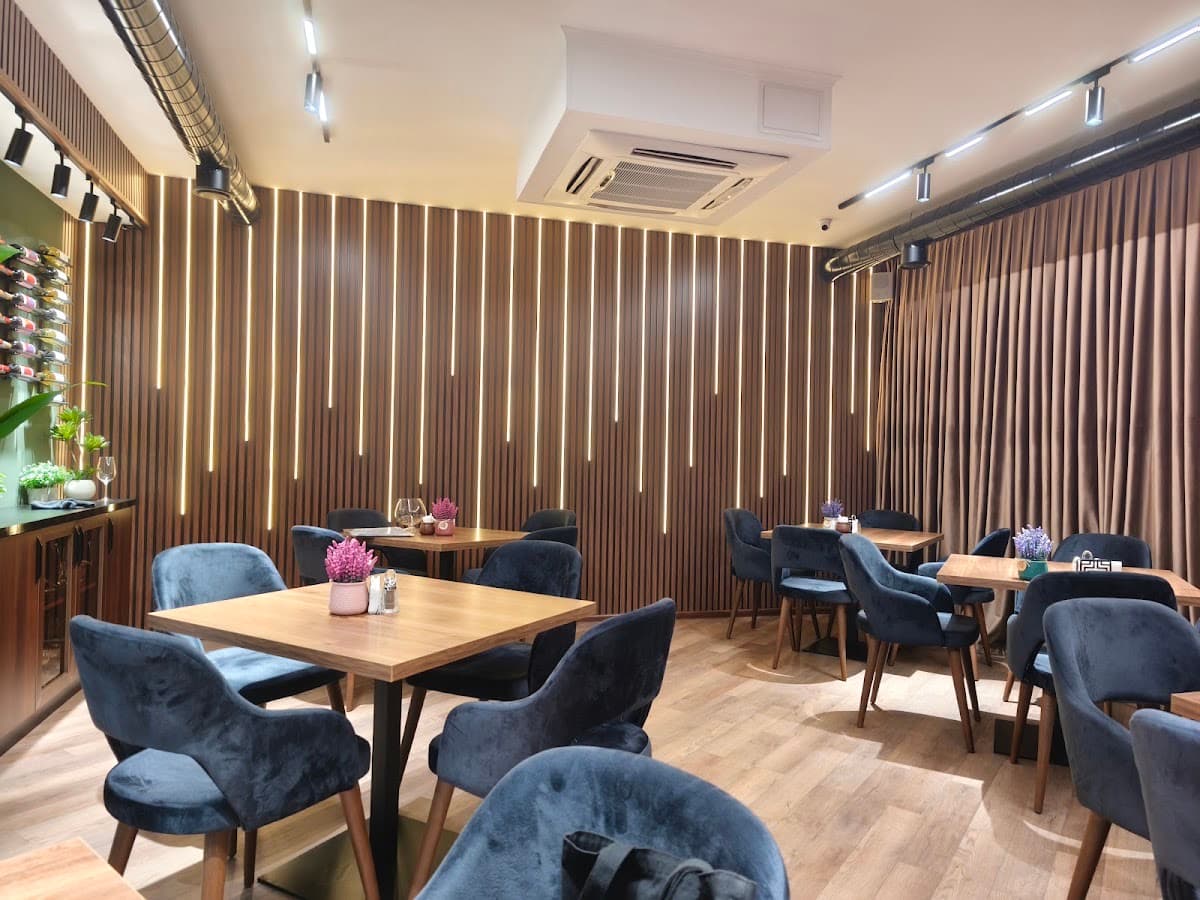 Mirans Restaurant & Hotel