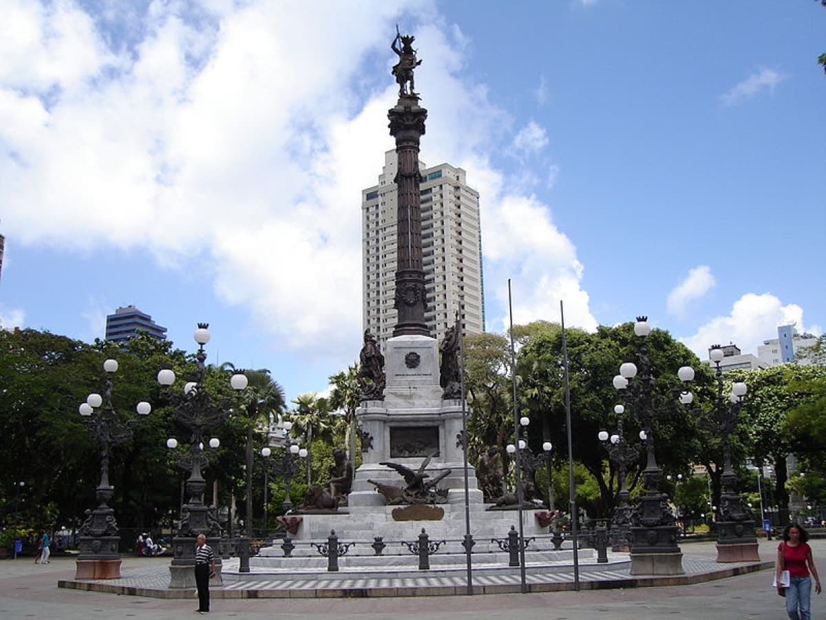 "Pé do Caboclo" - Monumento ao Dois de Julho