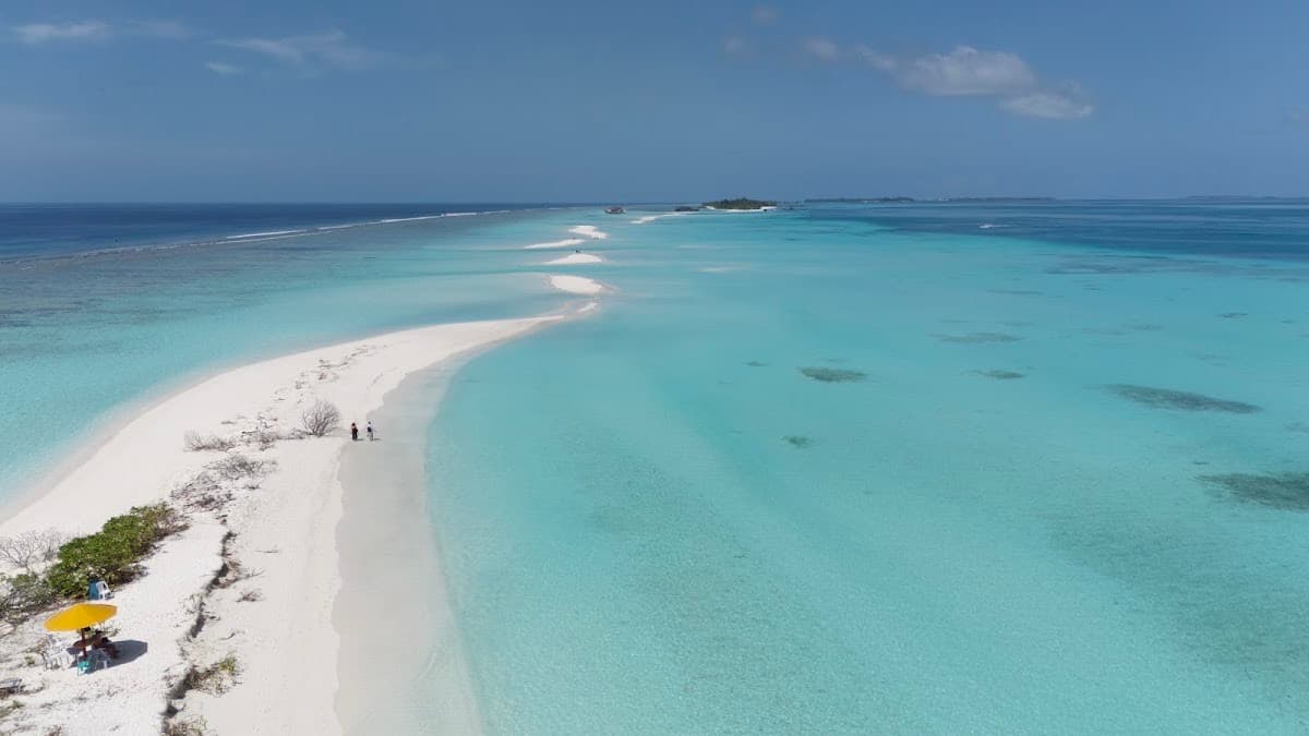Sandbank - Dhigurah