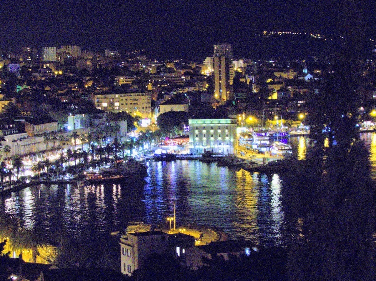 Split viewpoint (belvedere)