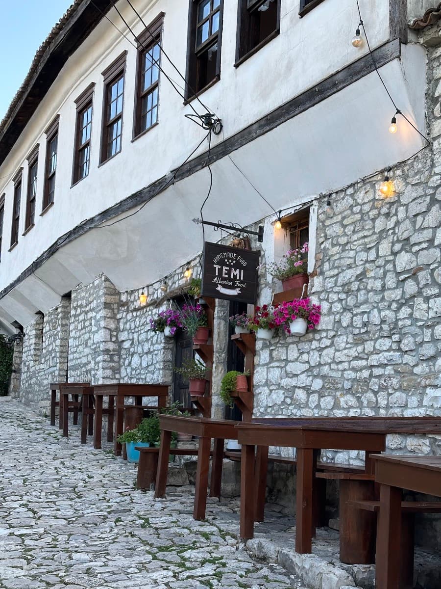 Temi Albanian Food