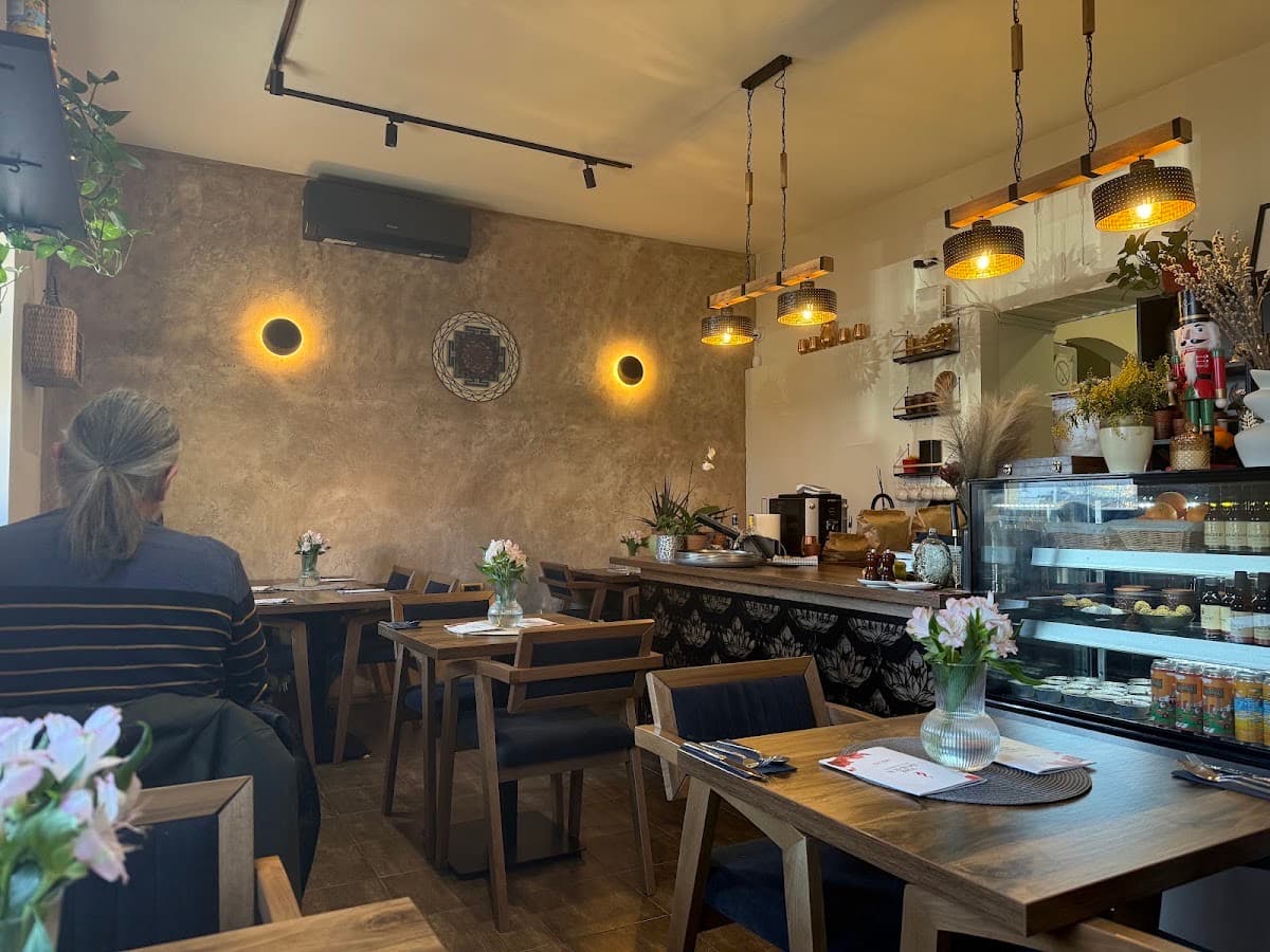 THE DUBAL'S RESTAURANT