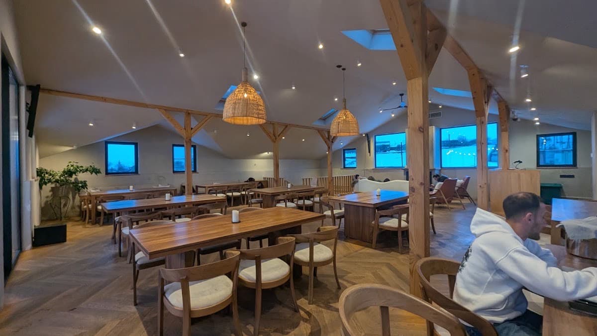 Tsaghkunk Restaurant & Glkhatun