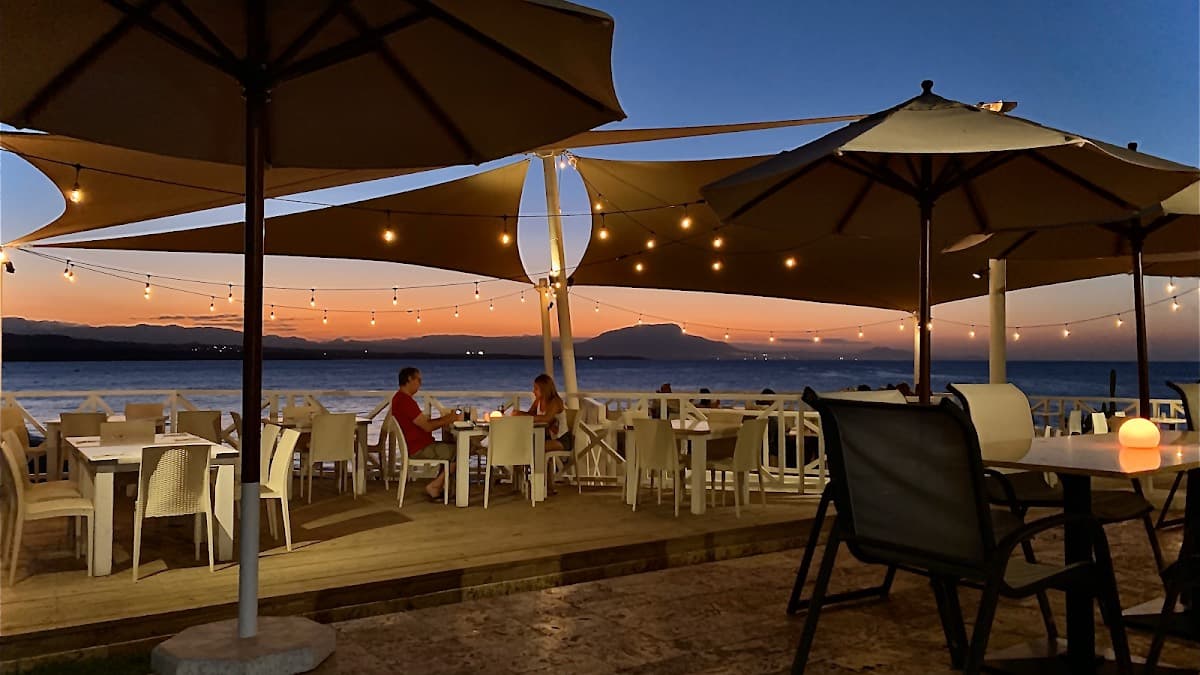 Waterfront Playa Alicia Restaurant