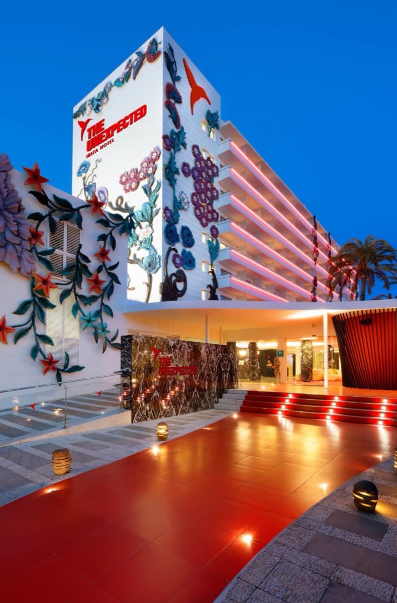 The Unexpected Ibiza Hotel — Bild 2