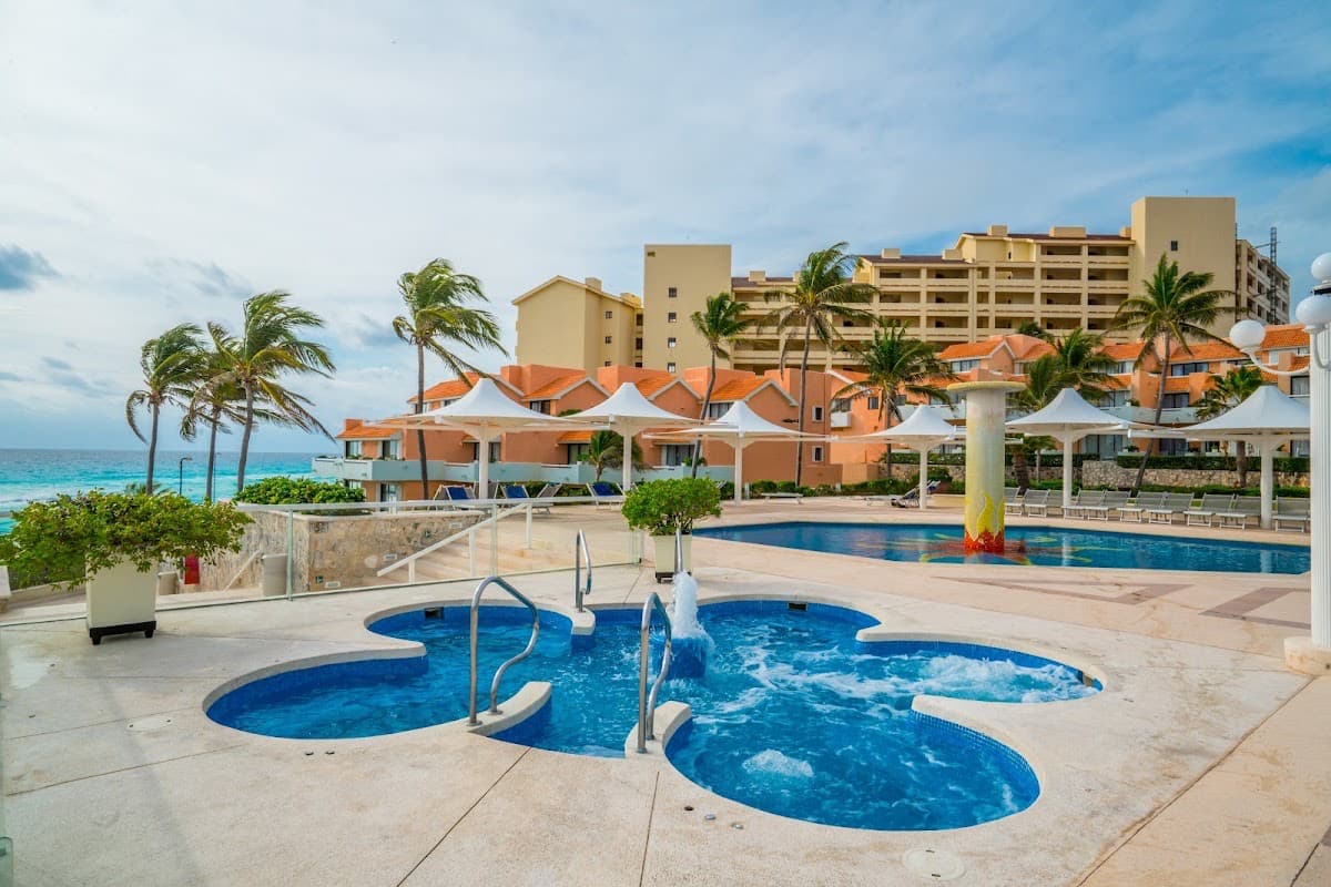 Wyndham Grand Cancún All Inclusive Resort & Villas — Bild 1